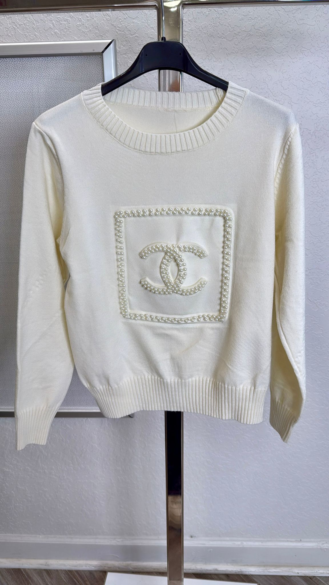 CHANNEL SWEATER