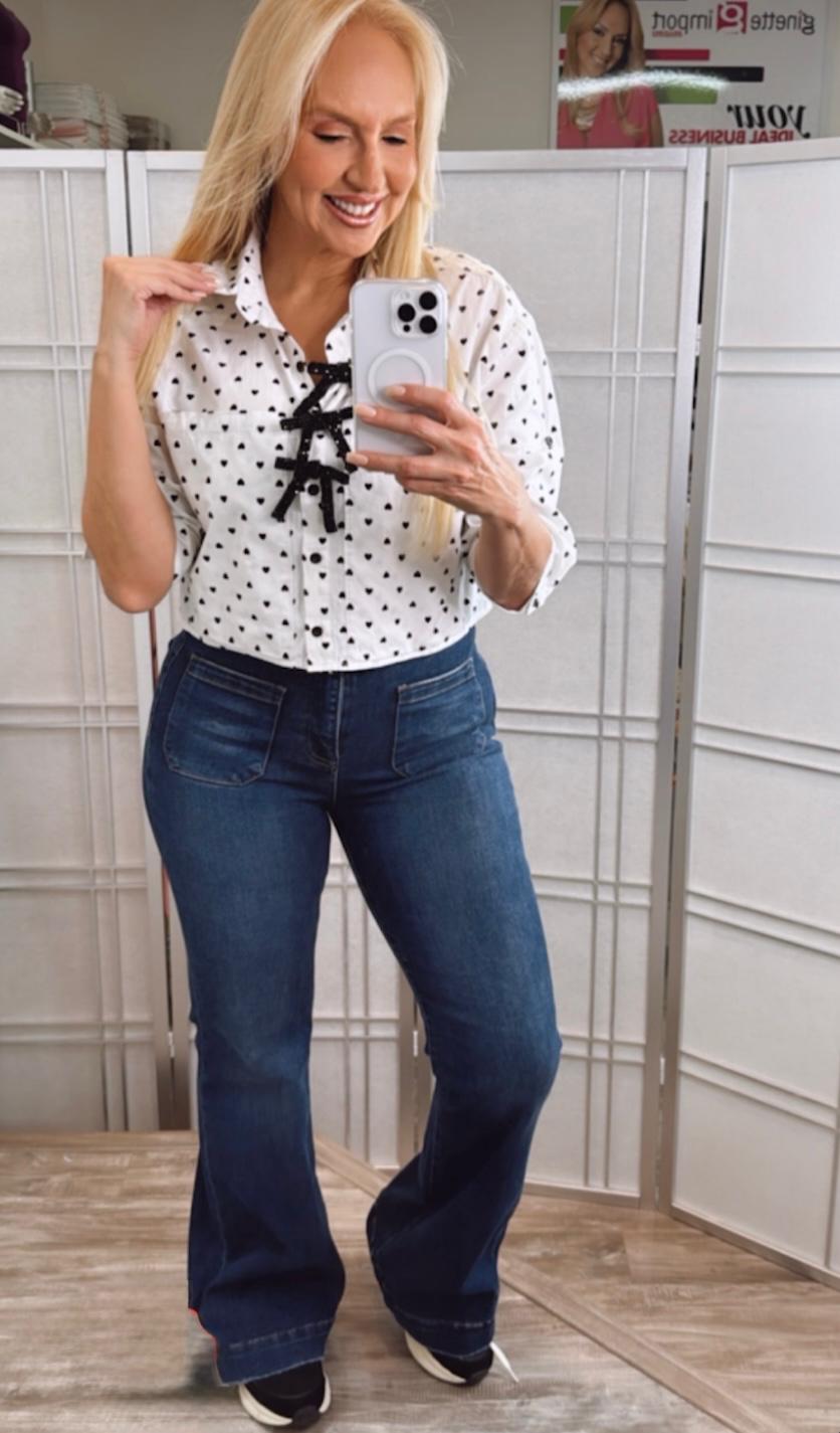 LÍA BLOUSSE